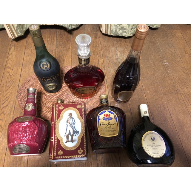 CAMUS NAPOLEON カミュ ナポレオン コニャック ブック形 レッド  食品/飲料/酒の酒(ブランデー)の商品写真