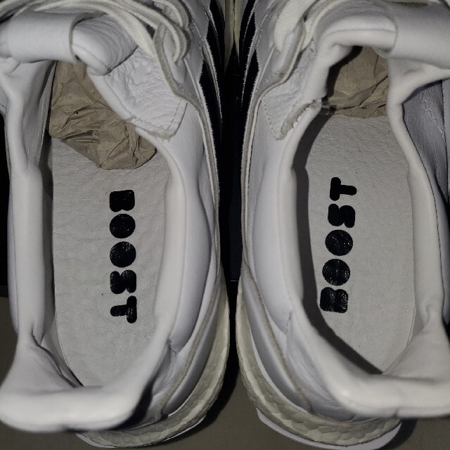 adidas(アディダス)のadidas ULTRABOOST DNA LEATHER US12 30cm メンズの靴/シューズ(スニーカー)の商品写真