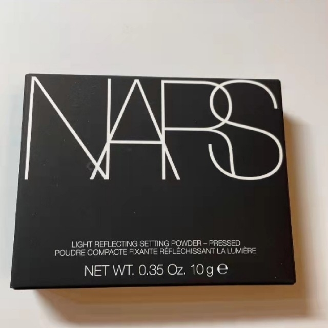 NARS ライトリフレクティングセッティングパウダー プレストN コスメ/美容のベースメイク/化粧品(フェイスパウダー)の商品写真