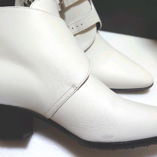 ファッション通販サイト 【美品】サンローランパリ　スタッズベルトショートブーツ　白 ブーツ
