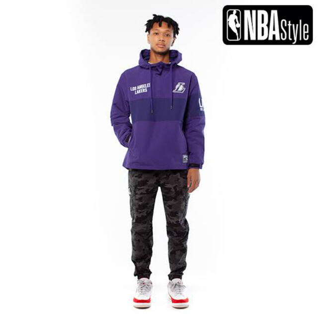 NBA Style ロサンゼルス・レイカーズ　アノラックフーディー メンズのトップス(パーカー)の商品写真