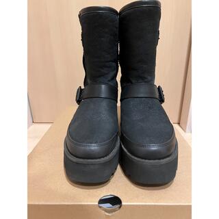 アグ(UGG)のuggバイカーショートブーツ(ブーツ)