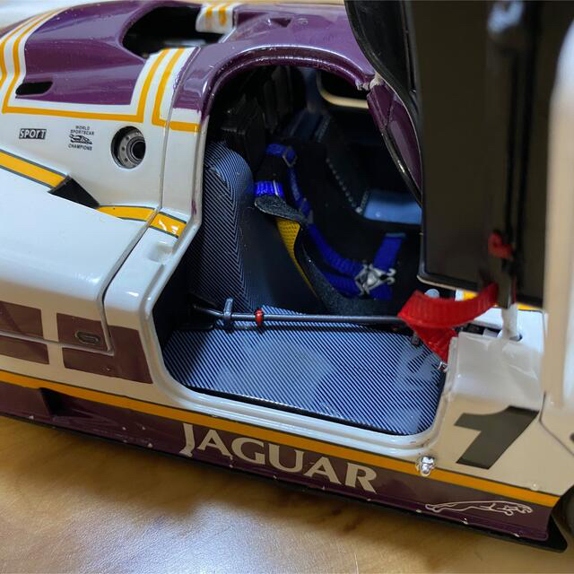 Jaguar(ジャガー)の1/18エグゾト MTB00102 ジャガー XJR-9 LM #1 限定品 エンタメ/ホビーのおもちゃ/ぬいぐるみ(ミニカー)の商品写真