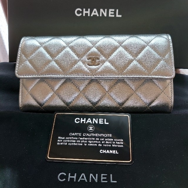 本物新品保証】 CHANEL - CHANEL 長財布 シルバー 未使用 財布 - www