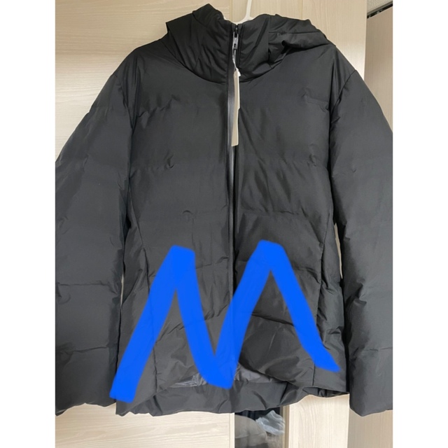 UNIQLO(ユニクロ)のM ユニクロ　シームレスダウンパーカ3dカット 2021秋冬 メンズのジャケット/アウター(ダウンジャケット)の商品写真