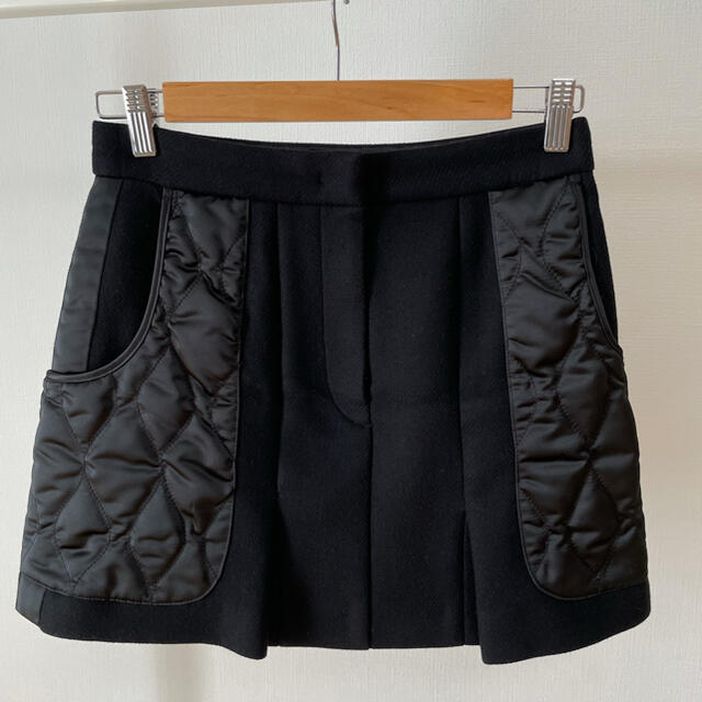 極美品】モンクレール ウール キルティング ミニスカート ブラック
