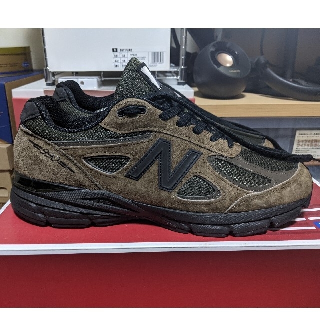 New Balance(ニューバランス)の【美品】New Balance　M990 MG4 29cm メンズの靴/シューズ(スニーカー)の商品写真