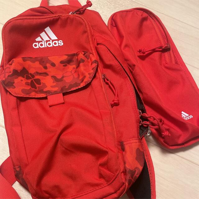 adidas(アディダス)のももクロ×adidas ポシュレ ボディバッグ 赤 エンタメ/ホビーのタレントグッズ(アイドルグッズ)の商品写真