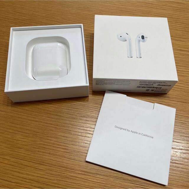 Apple(アップル)のApple AirPods 第二世代 スマホ/家電/カメラのオーディオ機器(ヘッドフォン/イヤフォン)の商品写真