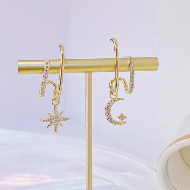 新品 moon star charm pierce 18kgf レディースのアクセサリー(ピアス)の商品写真