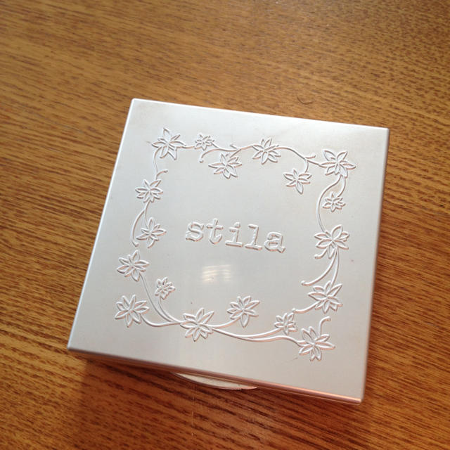 stila(スティラ)のｓｔｉｌａ アイシャドウ コスメ/美容のベースメイク/化粧品(その他)の商品写真