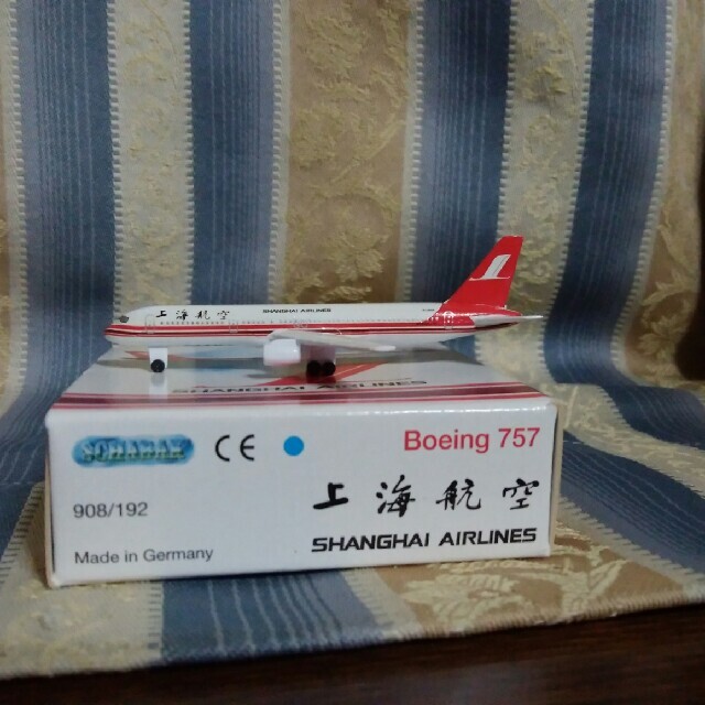 わけありschabak1/600上海航空B757-200