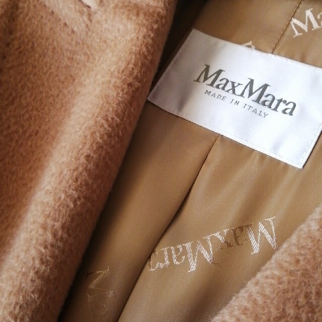 Max Mara(マックスマーラ)のかとちゃん様専新品同様　MAX Mara ファーストライン　キャメルロングコート レディースのジャケット/アウター(ロングコート)の商品写真