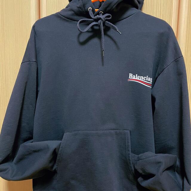 BALENCIAGAバレンシアガ ロゴフーディパーカー 【あすつく】 14790円