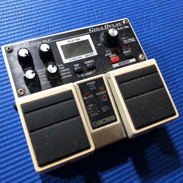 BOSS(ボス)のBoss DD-20 DIGITAL DELAY TWIN PEDAL 楽器のギター(エフェクター)の商品写真