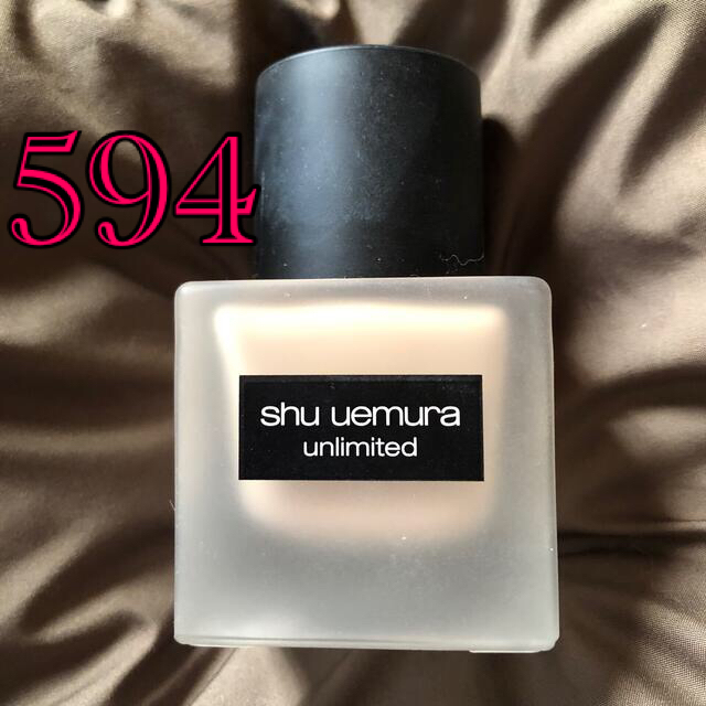 shu uemura(シュウウエムラ)の594 アンリミテッド ラスティング フルイド / SPF24 / PA+++ コスメ/美容のベースメイク/化粧品(ファンデーション)の商品写真