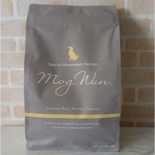 モグワン　ドックフード　イギリス製　100g  (ペットフード)