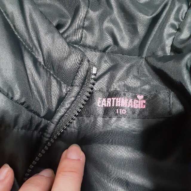 EARTHMAGIC(アースマジック)のアースマジック　アウター　ジャンパー　ダウン　上着　コート　110 キッズ/ベビー/マタニティのキッズ服女の子用(90cm~)(ジャケット/上着)の商品写真