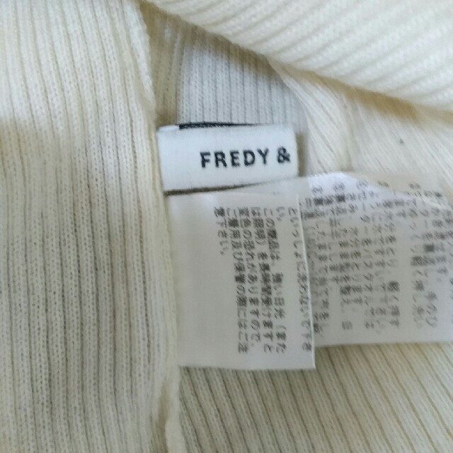 FREDY & GLOSTER(フレディアンドグロスター)のFREDY&GLOSTER　オフホワイト　タートルネック　セーター　 レディースのトップス(ニット/セーター)の商品写真