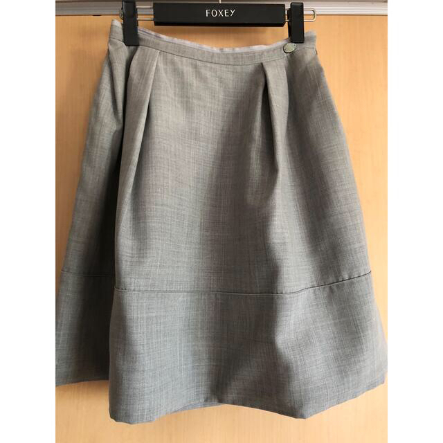 FOXEY(フォクシー)の♡foxeyフォクシーベルフラワースカート♡ 38サイズ レディースのスカート(ひざ丈スカート)の商品写真