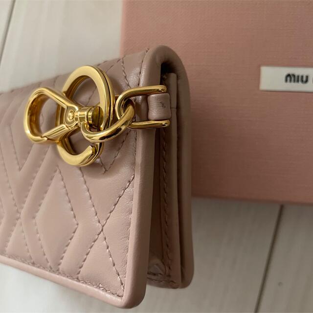 miumiu(ミュウミュウ)のミュウミュウ　カードケース　miumiu レディースのファッション小物(パスケース/IDカードホルダー)の商品写真