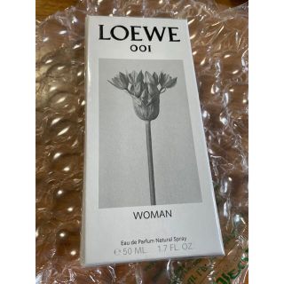 ロエベ(LOEWE)のLOEWE 001 woman  50ml ロエベ ウーマンオードパルファン(香水(女性用))