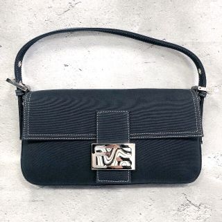 フェンディ(FENDI)の【ほぼ未使用激安】フェンディ マンマバケット ショルダーバッグ ハンドバッグ(ショルダーバッグ)