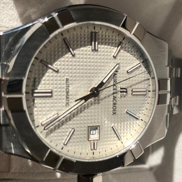 MAURICE LACROIX(モーリスラクロア)の極美品　モーリスラクロア　アイコン　42㎜　ホワイト メンズの時計(腕時計(アナログ))の商品写真