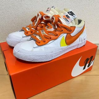 ナイキ(NIKE)のSACAI × NIKE BLAZER LOW "MAGMA ORANGE"(スニーカー)