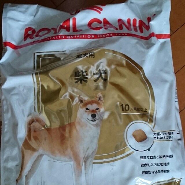 ROYAL CANIN(ロイヤルカナン)のロイヤルカナン 柴犬 成犬用 8㌔ その他のペット用品(ペットフード)の商品写真