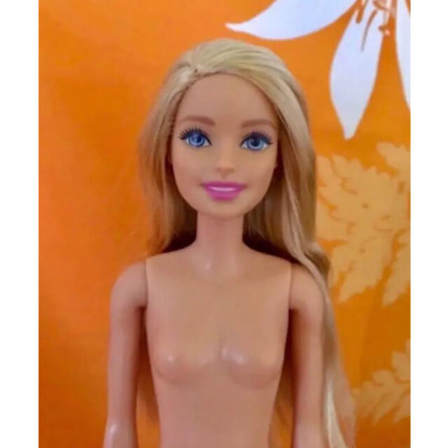 Barbie(バービー)のバービー人形 フラダンス衣装 ウリウリ【No.223】 ハンドメイドのぬいぐるみ/人形(人形)の商品写真