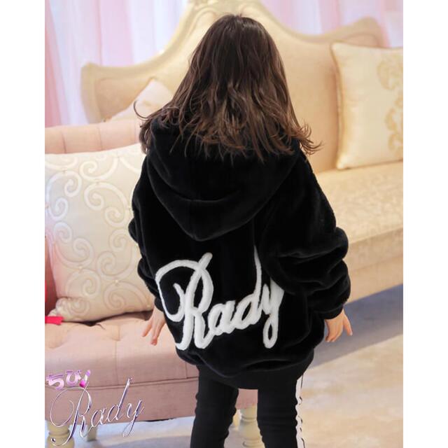 Rady(レディー)のちびRadyファーフーディ　M   ブラック　rady ちび　 キッズ/ベビー/マタニティのキッズ服女の子用(90cm~)(ジャケット/上着)の商品写真