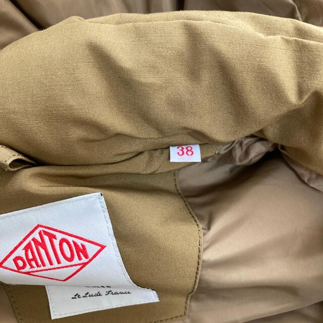 DANTON(ダントン)のダントン  ダウンベスト　ベージュ　サイズ38 未使用 メンズのジャケット/アウター(ダウンベスト)の商品写真