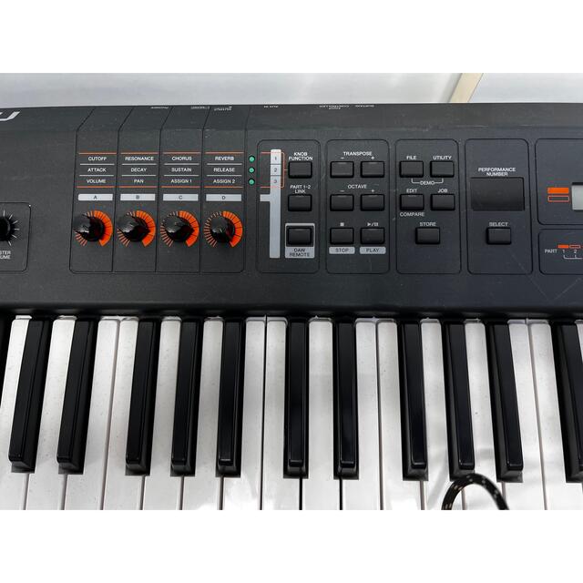 ヤマハ(ヤマハ)のyamaha MX61 ケース付き 楽器の鍵盤楽器(キーボード/シンセサイザー)の商品写真