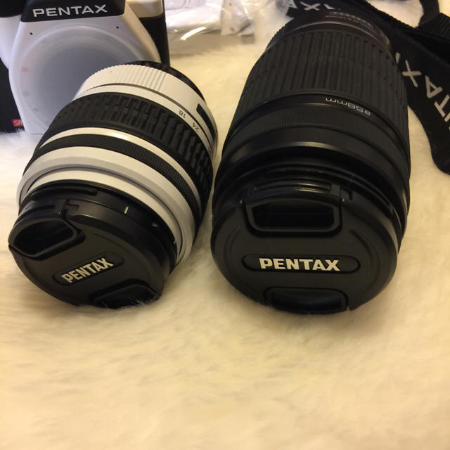 PENTAX(ペンタックス)の✩ PENTAX k-01 ダブルズームレンズキット ミラーレス一眼 .·˖*✩ スマホ/家電/カメラのカメラ(ミラーレス一眼)の商品写真
