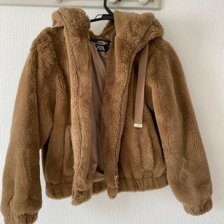 ザラ(ZARA)のZARA フェイクファーフード付きジャケット　ブラウン　M(毛皮/ファーコート)