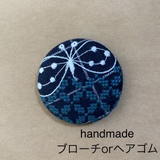 ミナペルホネン(mina perhonen)のハンドメイド　クロスステッチ　くるみボタン　ミナペルホネン　No.14(その他)