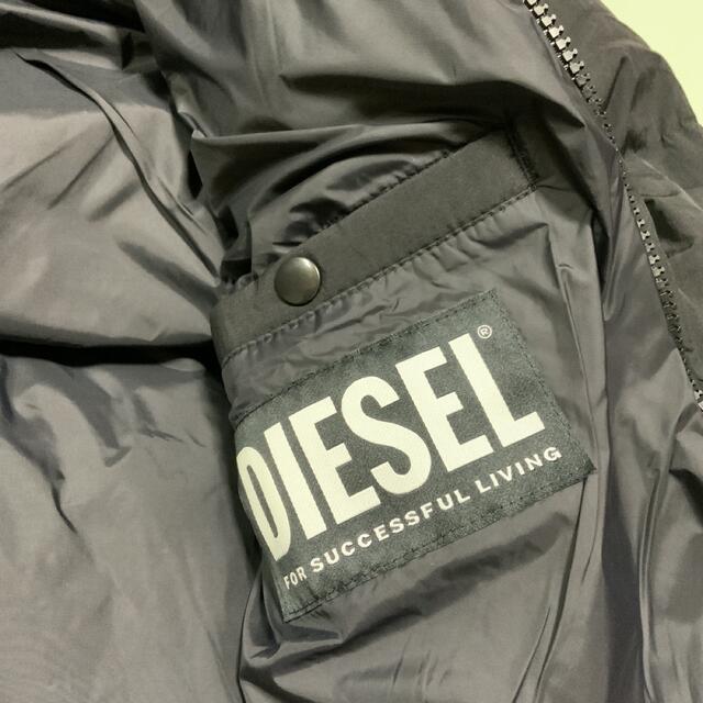 洗練されたデザイン　DIESEL W-ROLF-FD ダウンジャケット　ブラック