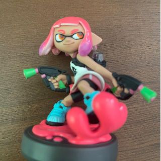 ニンテンドウ(任天堂)のスプラトゥーン　amiibo ネオンピンク(ゲームキャラクター)