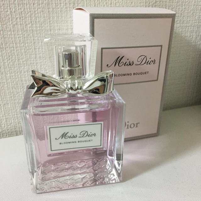 Christian Dior(クリスチャンディオール)のブルーミングブーケ 100ml コスメ/美容の香水(香水(女性用))の商品写真