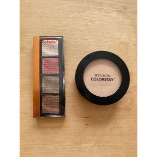 レブロン(REVLON)のほぼ未使用！レブロンプレストパウダーとアイシャドウセット(フェイスパウダー)