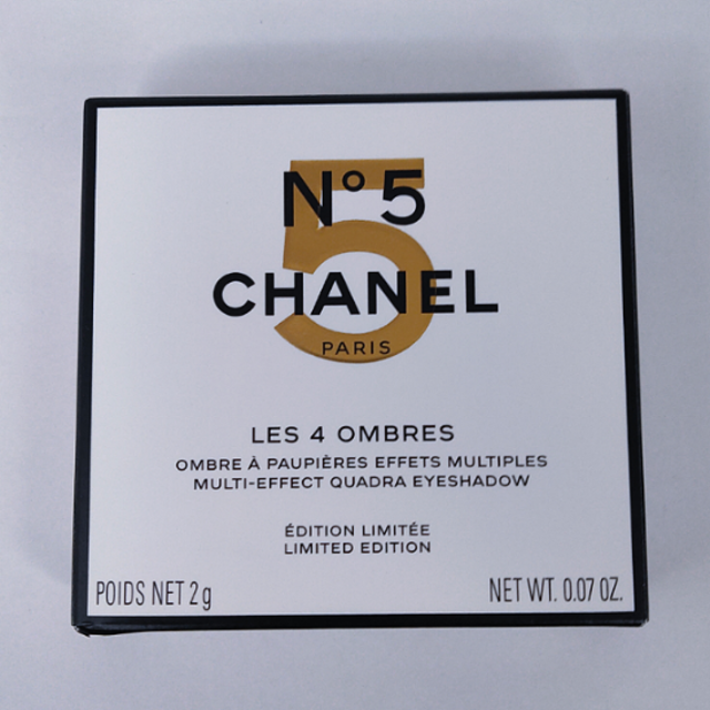 CHANEL(シャネル)のシャネル レ キャトル オンブル N°5 アイシャドウ コスメ/美容のベースメイク/化粧品(アイシャドウ)の商品写真