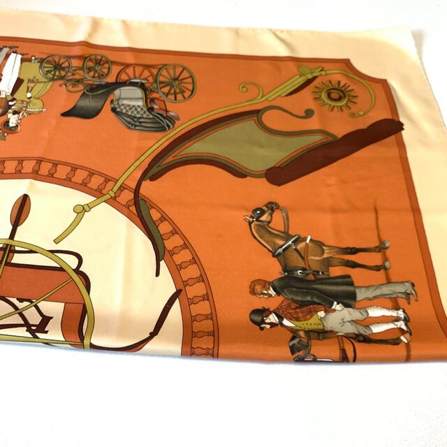 エルメス ヴィンテージ カレ90 大判 スカーフ(オレンジ色、馬車)