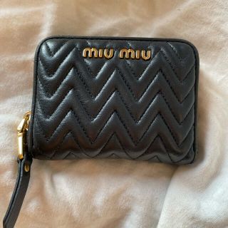 ミュウミュウ(miumiu)のmiumiu 財布(財布)