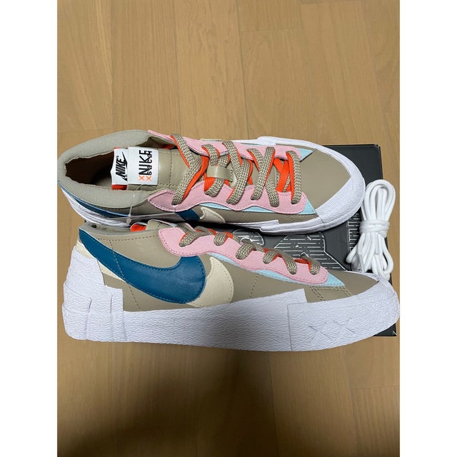 NIKE(ナイキ)のNIKE x sacai x KAWS BLAZER LOW 27.5 メンズの靴/シューズ(スニーカー)の商品写真