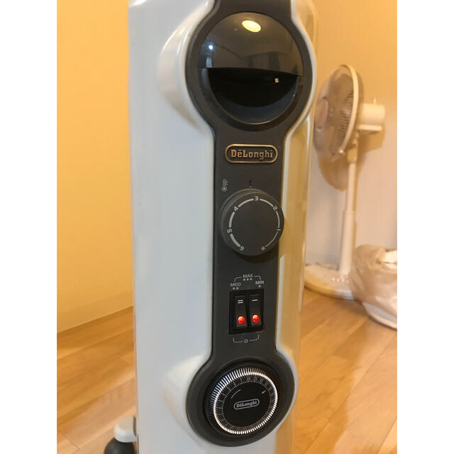 デロンギ（DeLonghi）オイルヒーターHJ0812AC100V消費電力