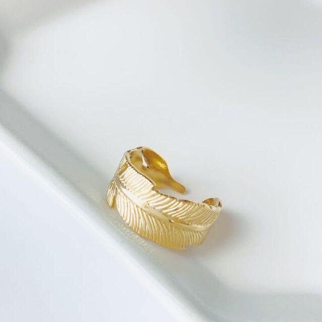 B212　リング　指輪　ゴールド　幅広　きれいめ　秋冬　大人　かわいい レディースのアクセサリー(リング(指輪))の商品写真