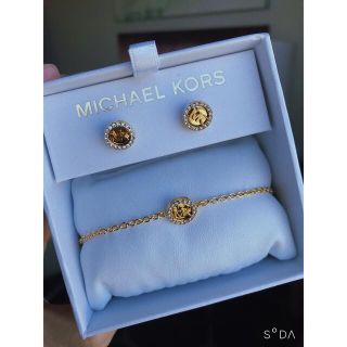 マイケルコース(Michael Kors)の新品　マイケルコース　MKロゴ　ピアス&ブレスレットセット(ピアス)