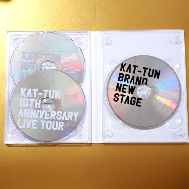 KAT-TUN(カトゥーン)のKAT-TUN　10TH　ANNIVERSARY　LIVE　TOUR“10Ks エンタメ/ホビーのDVD/ブルーレイ(ミュージック)の商品写真