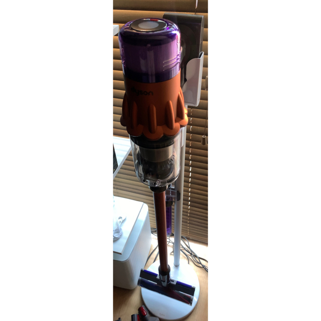 Dyson(ダイソン)の★美品★ ダイソンDigital Slim Fluffy+ SV18 スマホ/家電/カメラの生活家電(掃除機)の商品写真